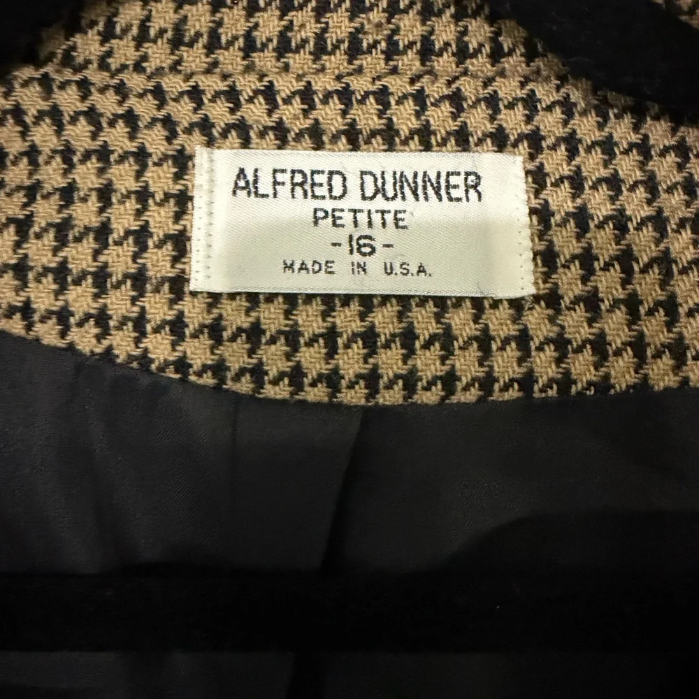 Vintage Alfred Dunner Brown Houndstooth Blazer - Picture 3 of 7